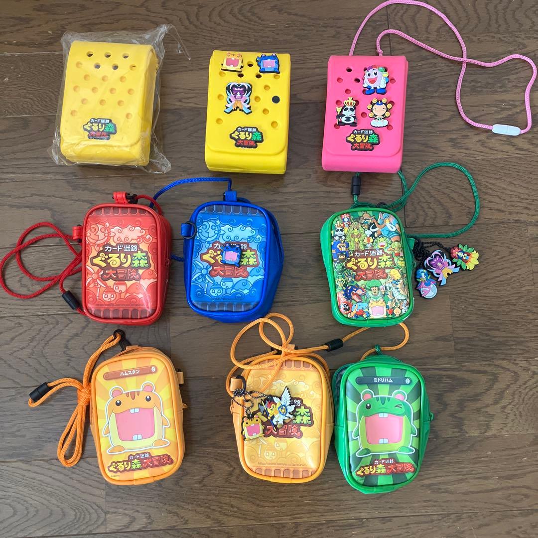 ぐるり森大冒険　カードケースセット　ケース9点/キーホルダー5点/バッジ7点