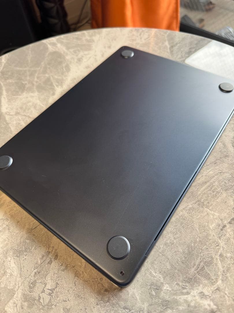 【美品】MacBook Air 13インチ（2022年モデル）ミッドナイト