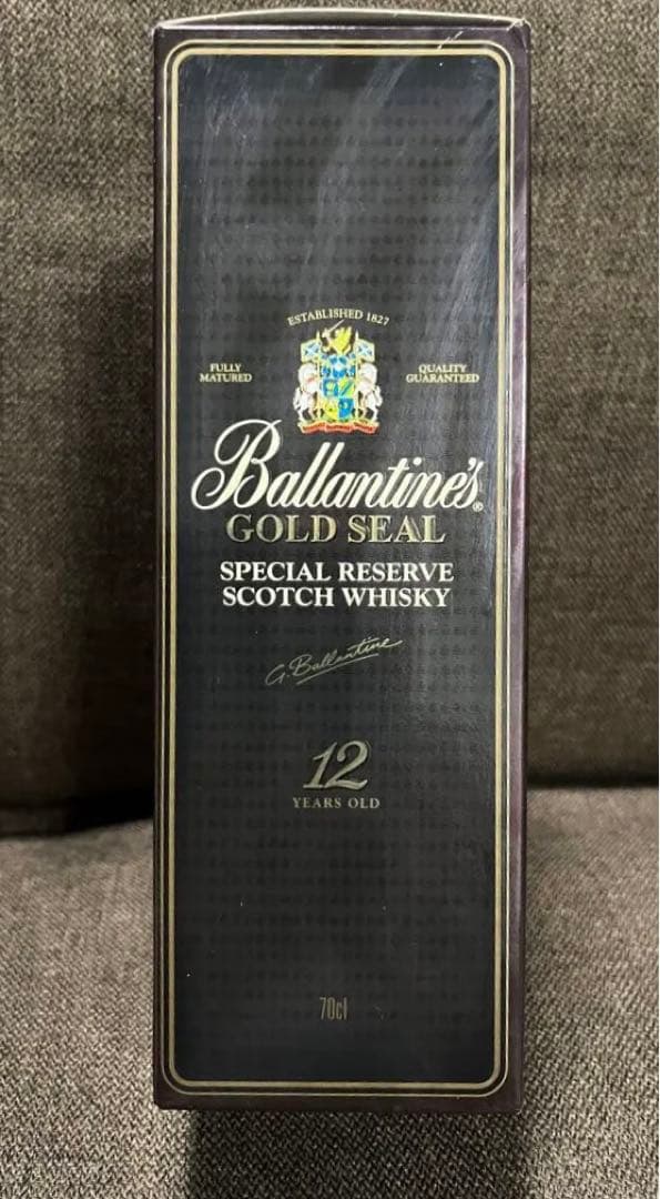 【バランタイン 12年 ゴールドシール】（700ml）