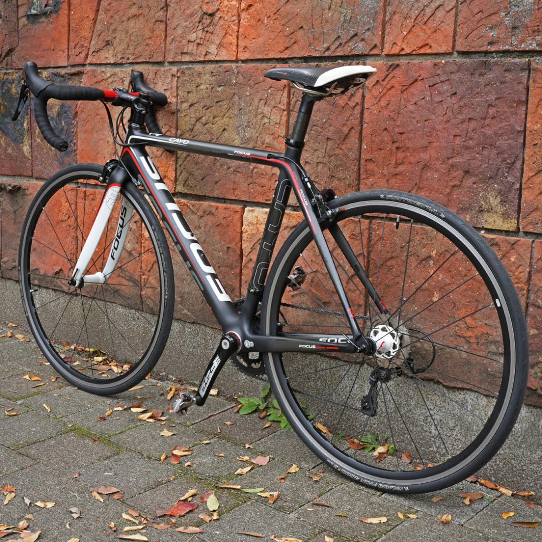 FOCUS CAYO【カーボンロードバイク・シマノ105・サイズ52】