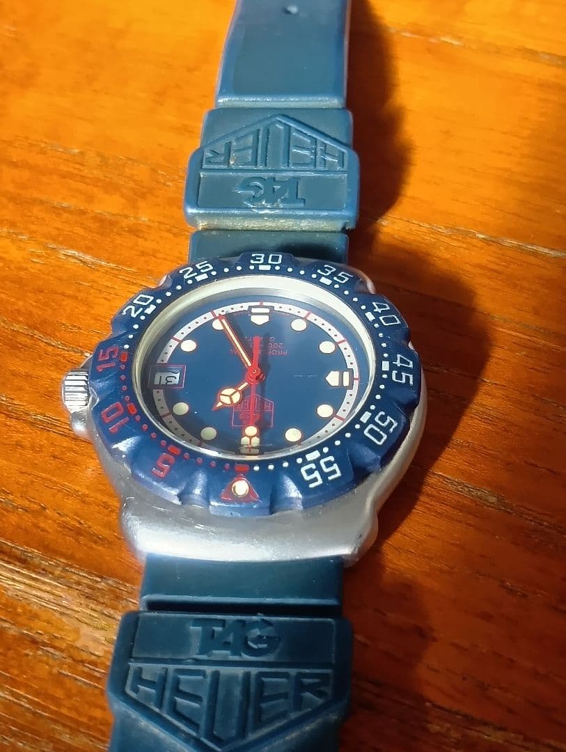 稼働　ビンテージ　タグ・ホイヤー　Ｆ１　プロフェショナル　デイト