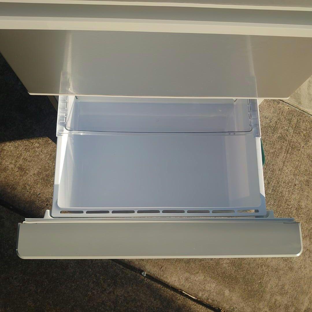 062　AQR-27M(S)　アクア　2022年製　シルバー