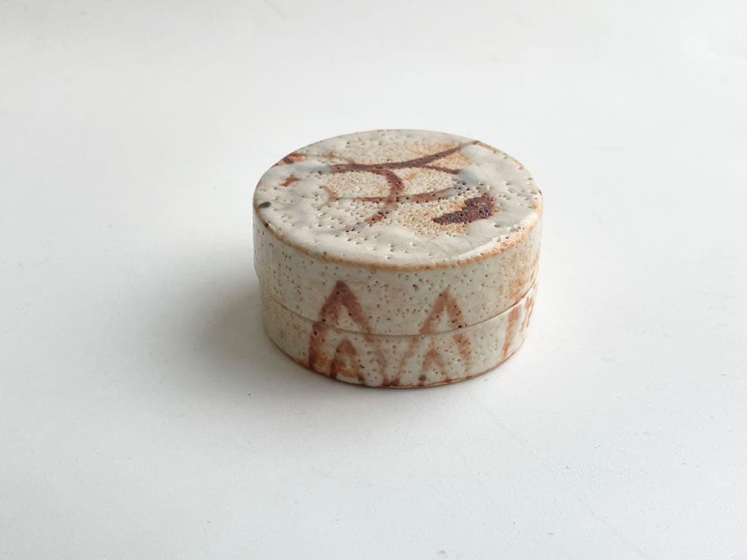 陶芸家　加藤光右衛門　志野　香合　志野焼　美濃　鵬雲斎書付　絵志野