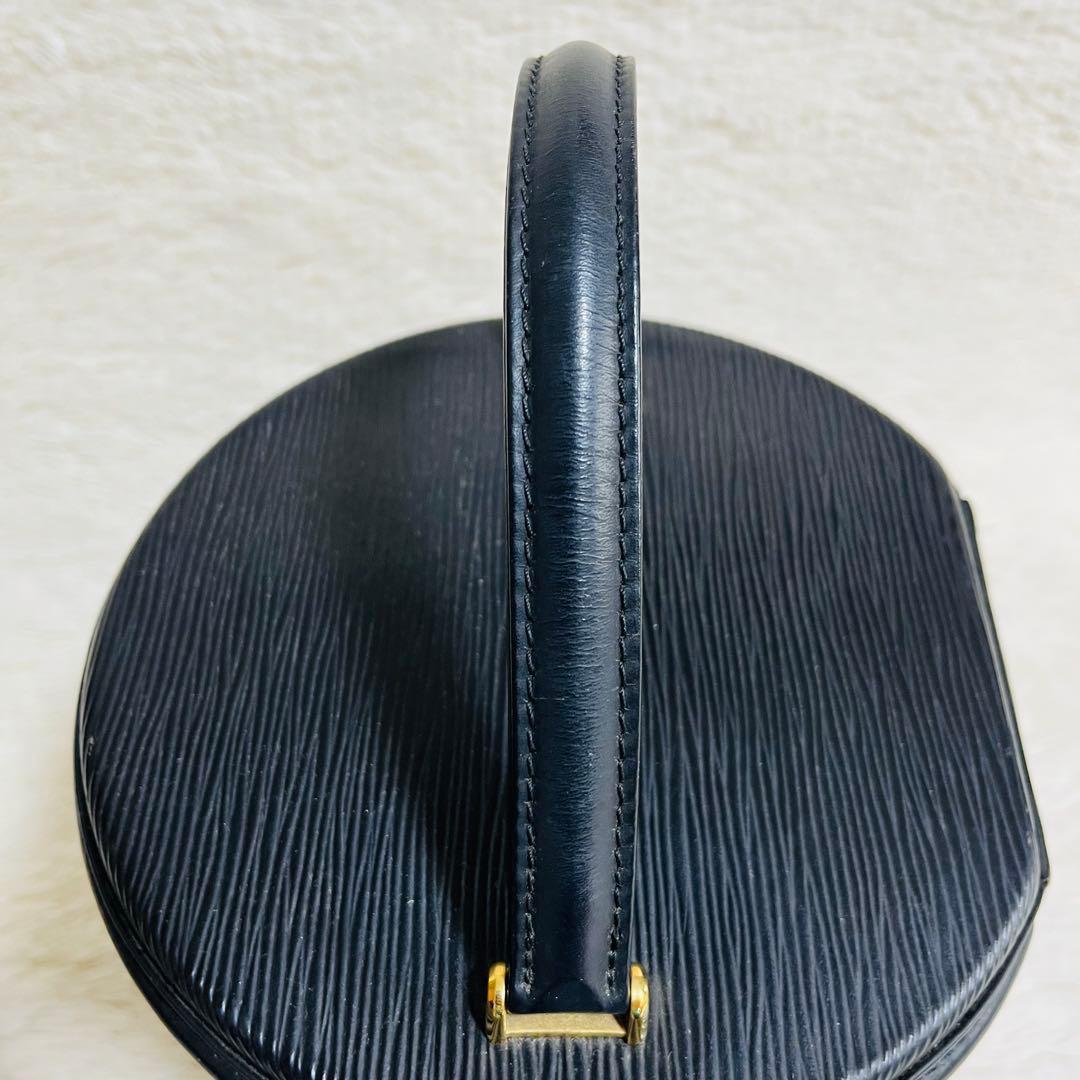 LOUIS VUITTON ルイヴィトン エピ カンヌ　ブラック　黒