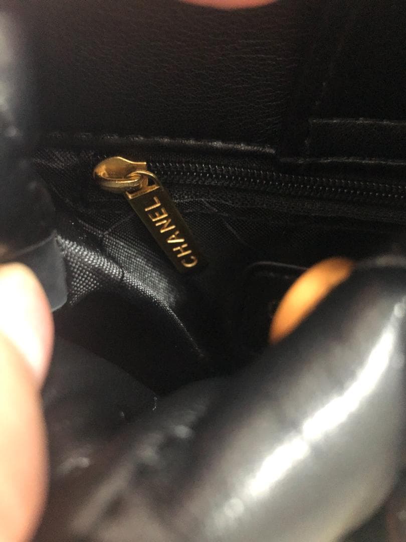 箱付きますショルダーバッグ　ブラック