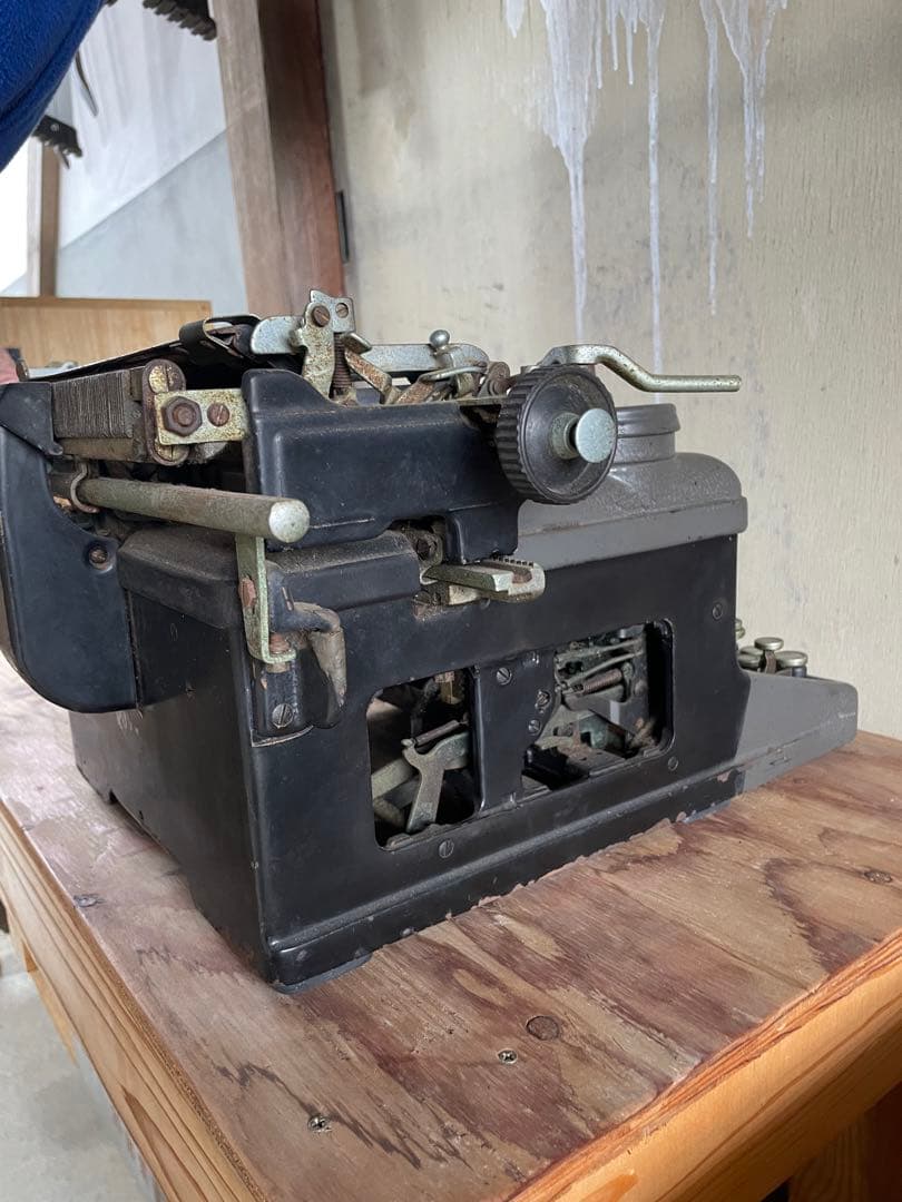 アンティーク　ヴィンテージ タイプライター