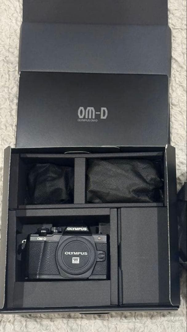 ヨシ　OLYMPUS om-d e-m10 mark ii