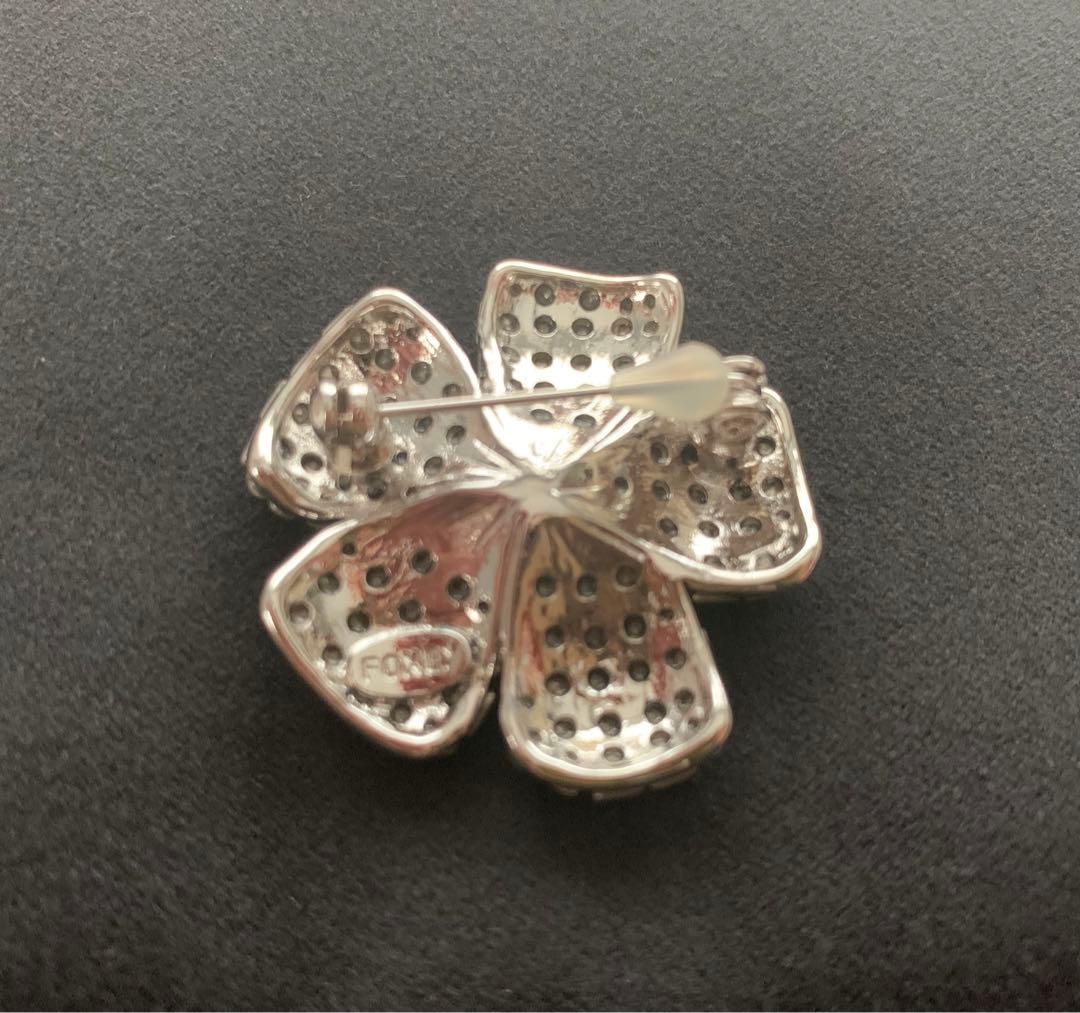 フォクシー ブローチ　お花