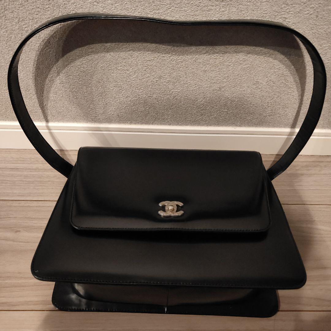 K*e様 ブラック レザー ショルダーバッグ