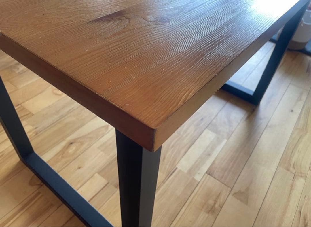 LOWYA 　NEWデモアテーブル【現地引取り可能】