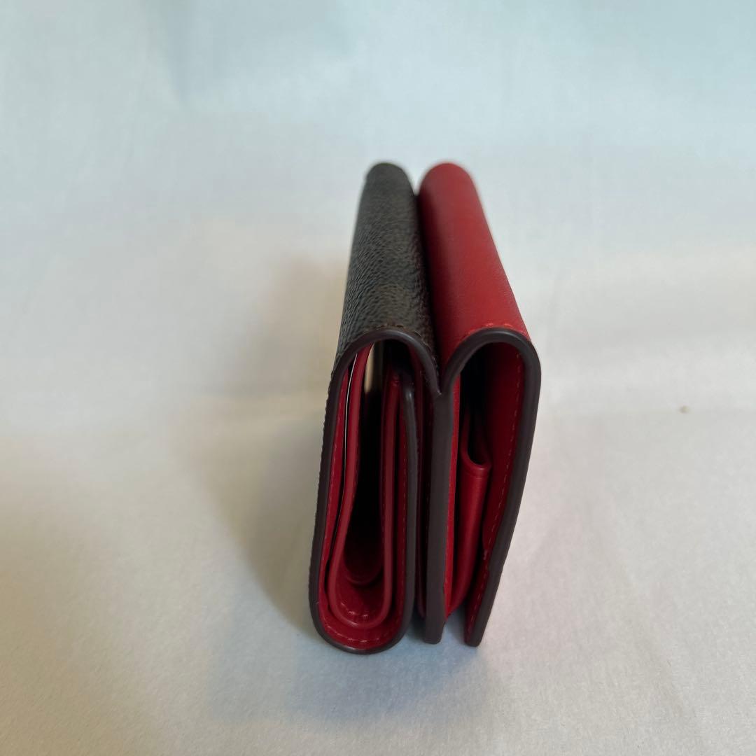 【未使用】コーチ三つ折り財布　赤×シグネチャー