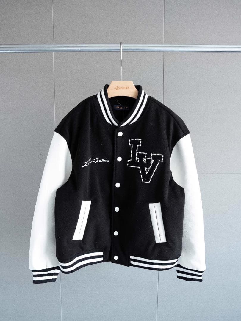 Louis Vuitton スタジャン ブラック/ホワイト