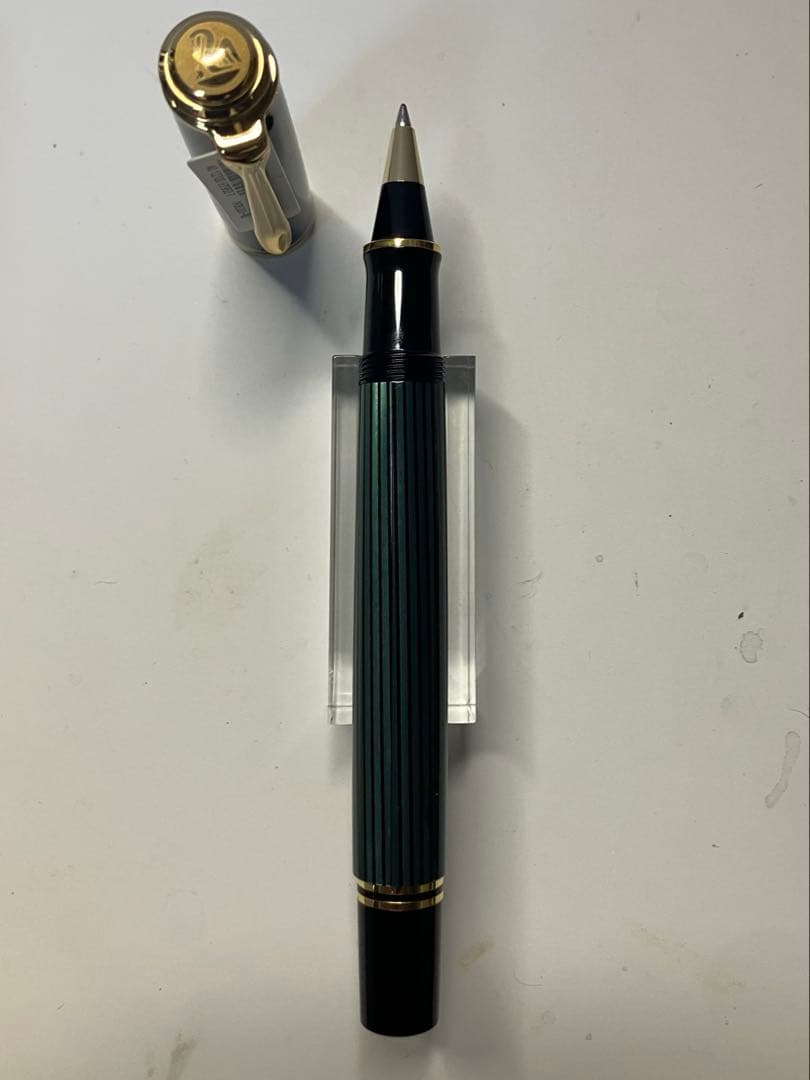 PELIKAN　ペリカン　スーベレーンR600 　ローラーボール　緑縞