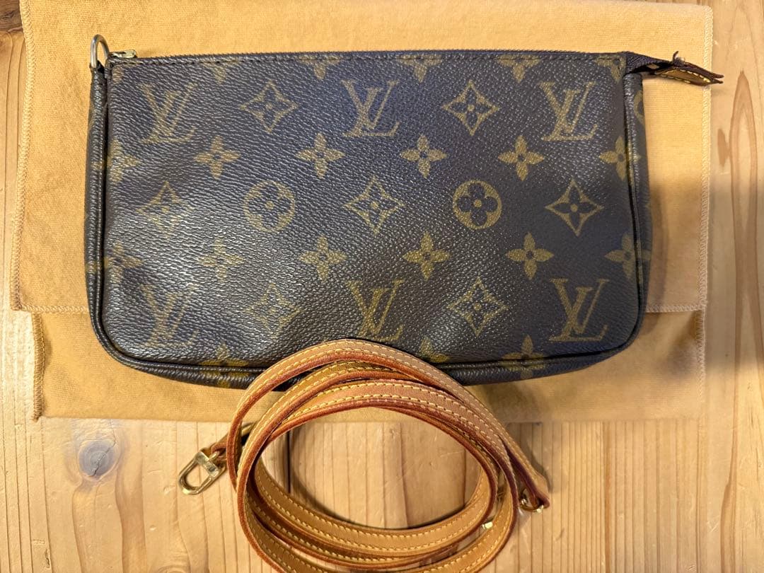 ルイヴィトン　アクセサリーポーチ　モノグラム