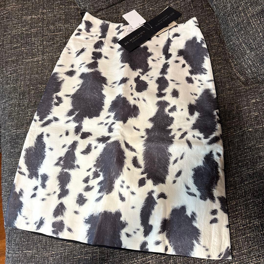 バーバリープローサム　BURBERRY シープスキンタイトスカート　36サイズ