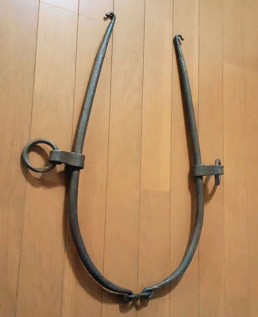 頸環　首輪　馬具　わらび形