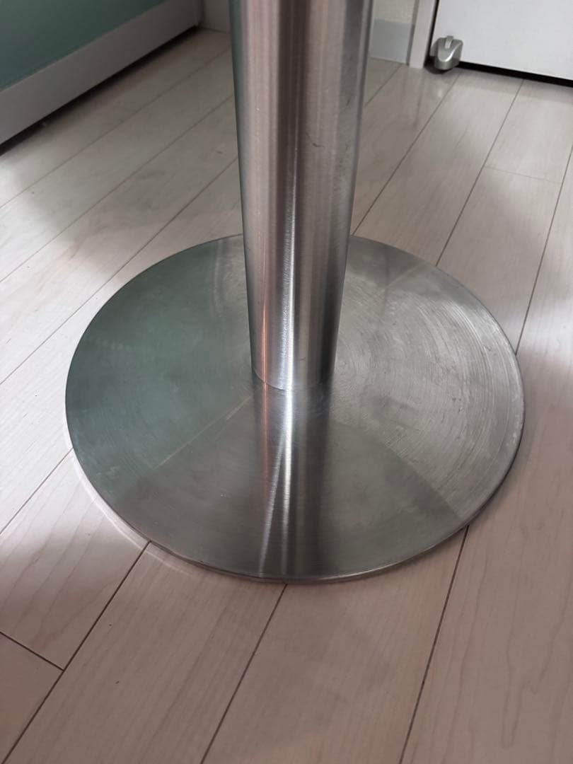 【1/20まで出品】ラウンドスクエアダイニングテーブル 800mm 脚に凹みあり