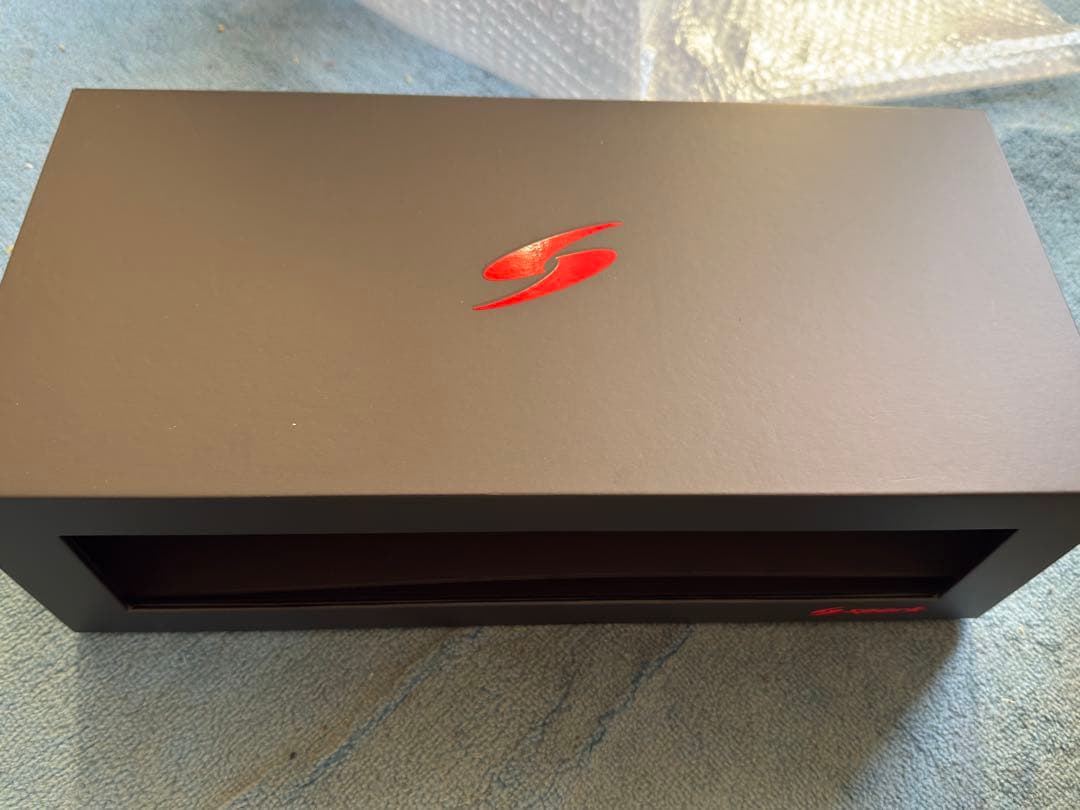 スパーク製　1/18 レッドブルRB21 日本GP フェルスタッペン車