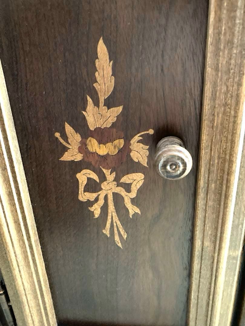 ブラウン木製キャビネット 引き出し付き