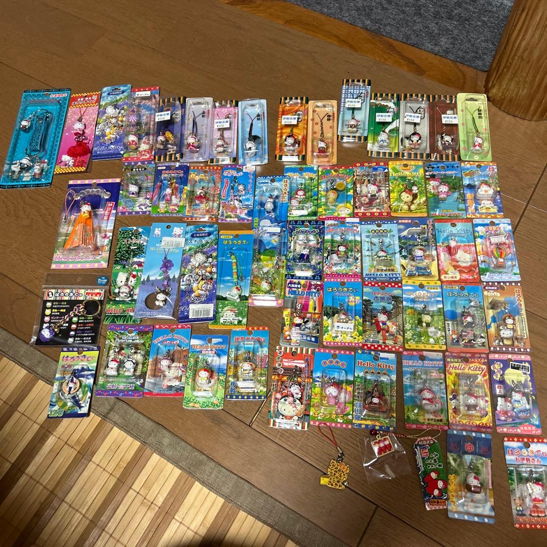 新品　激レア多数　ハローキティご当地ストラップ　60個　昭和レトロ　平成レトロ