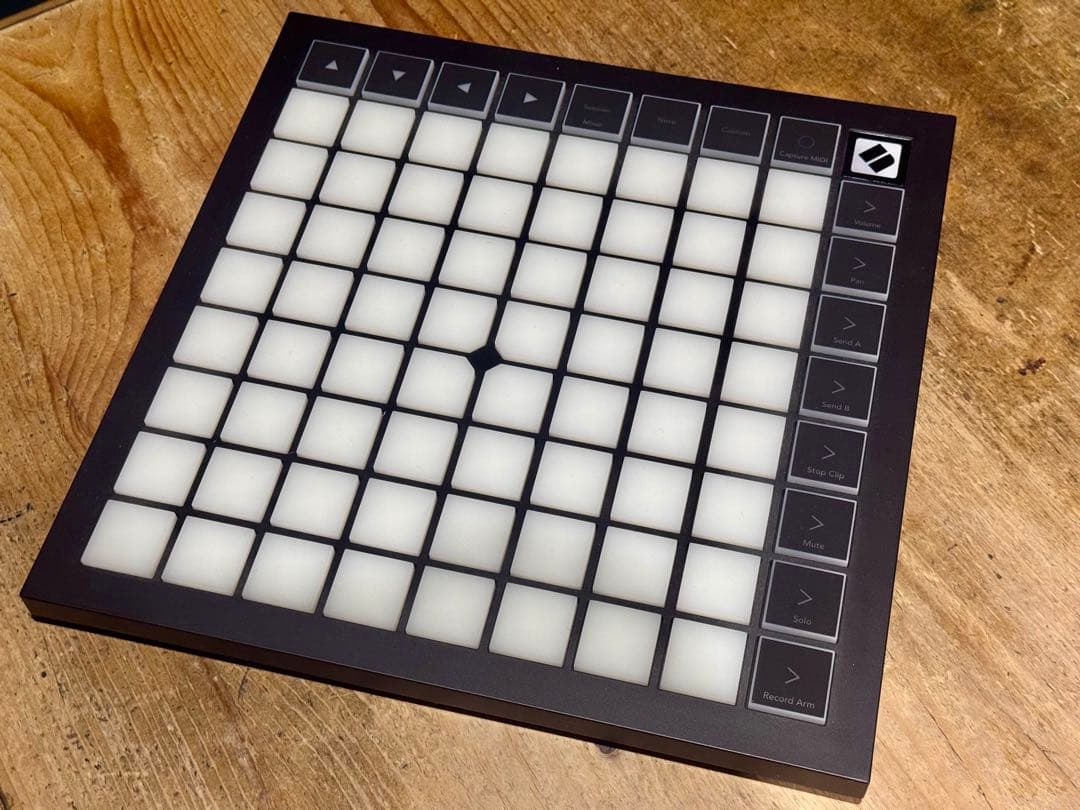 DTM・DAW Novation Launchpad X