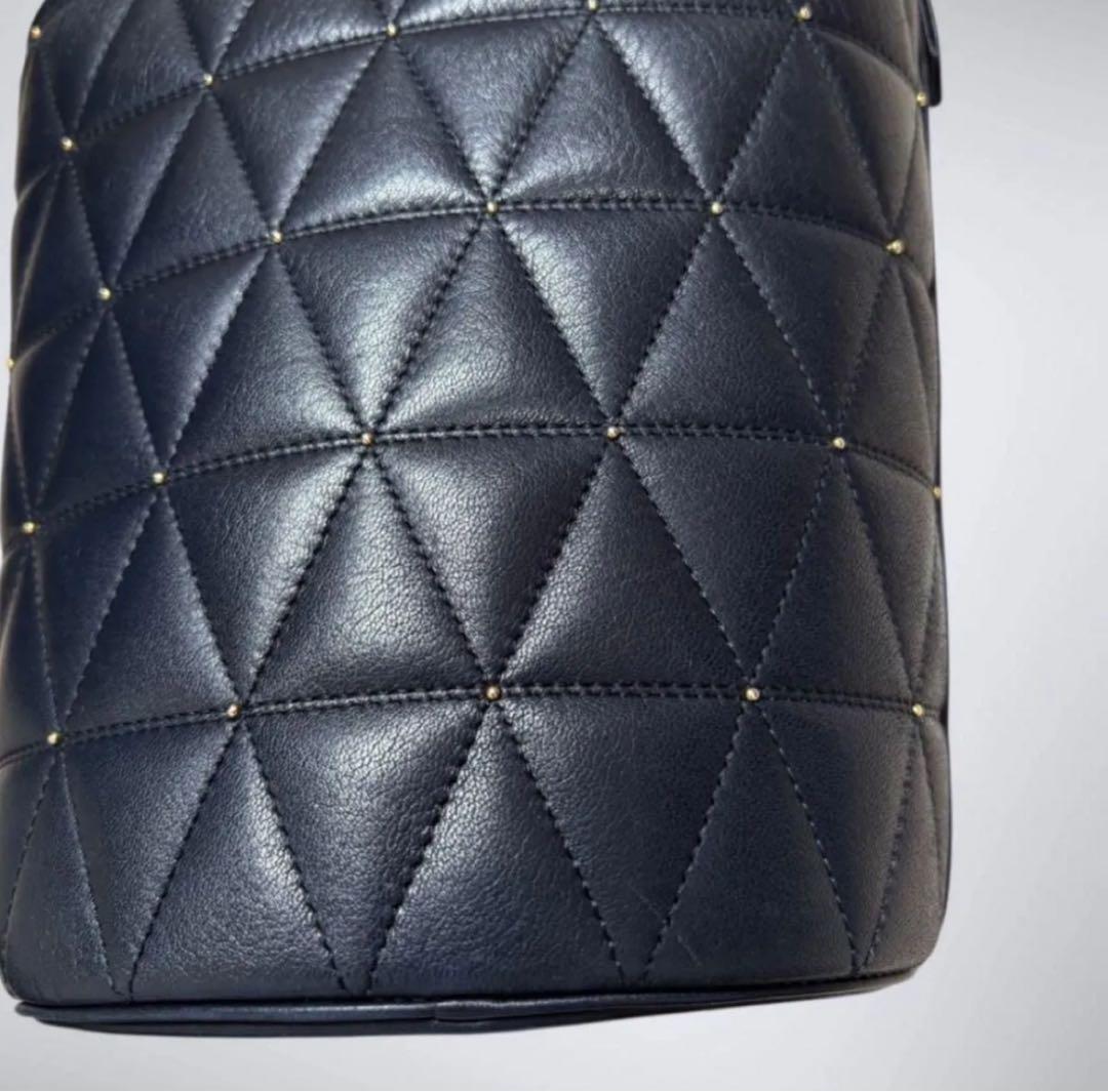 Valentino GARAVANI ヴァレンティノ　ショルダーバッグ　斜め掛け