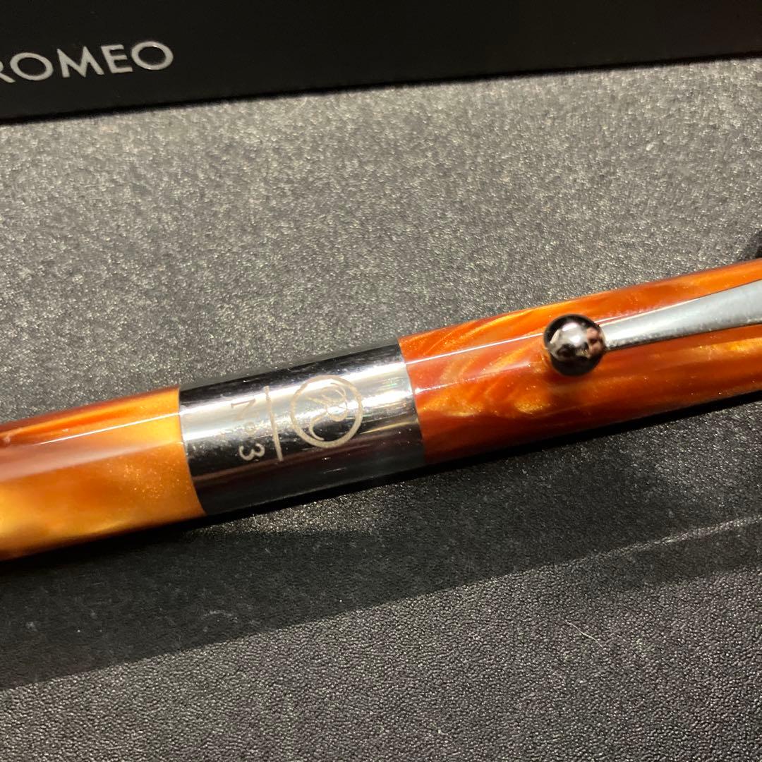 伊東屋 ロメオＮｏ．3 ボールペン 細軸 イタリアンアンバー
