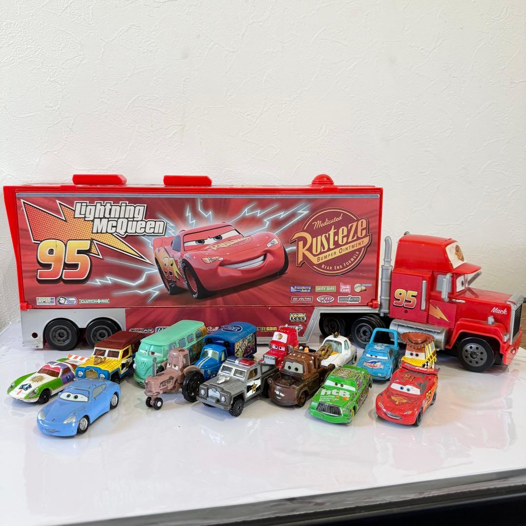 廃盤　希少　カーズトミカ 大きなコレクションケース マック　トイストーリー