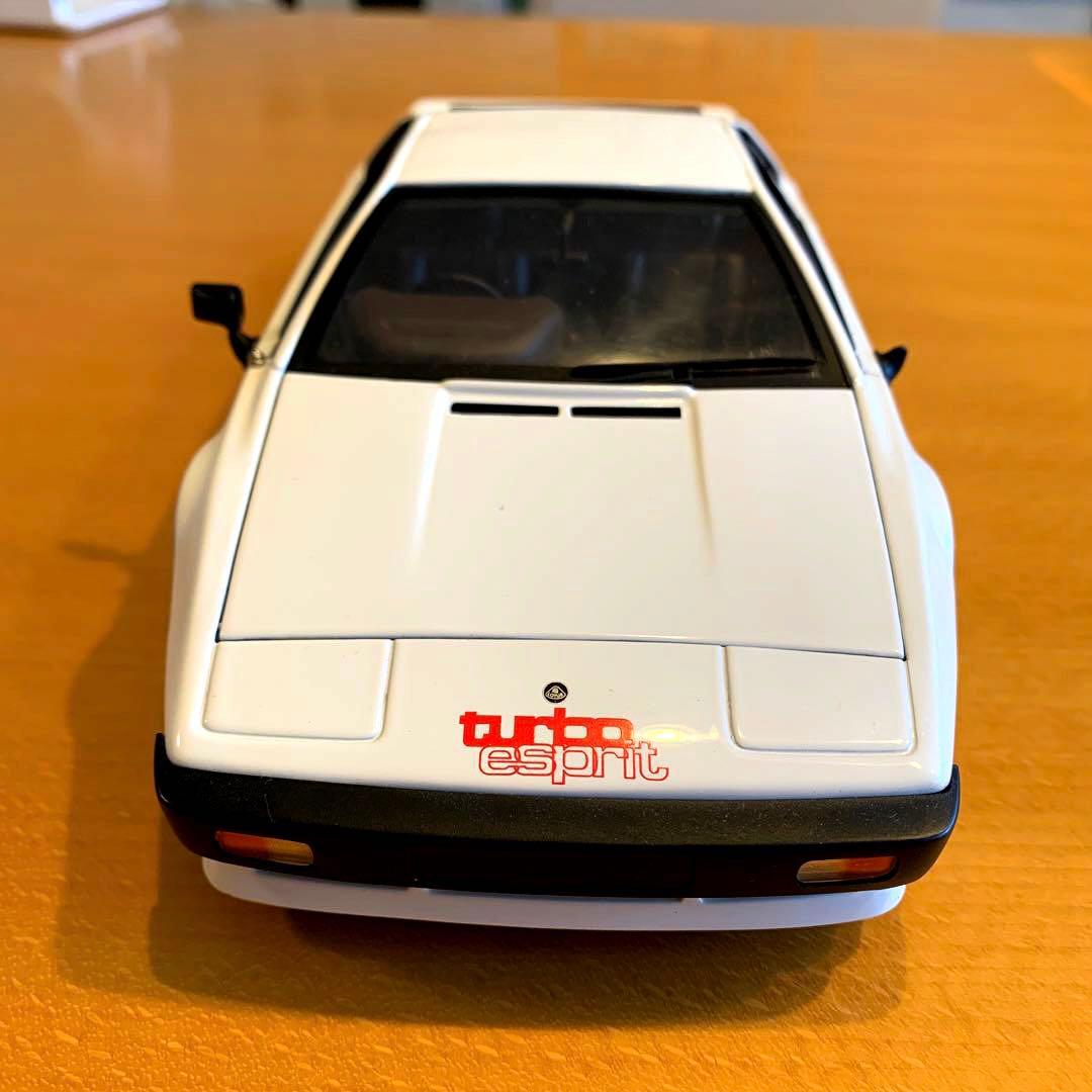 オートアート1/18 LOTUS esprit turbo ※少々難あり