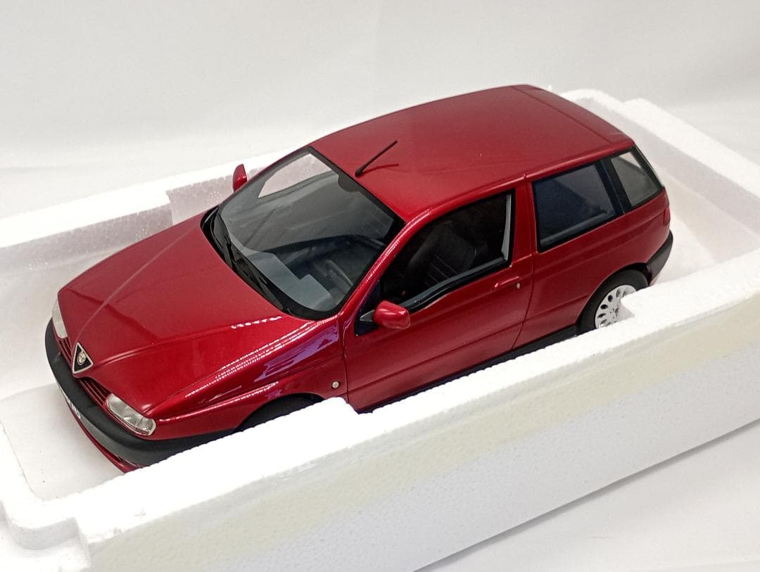 MITICA 1/18 アルファロメオ 145 1995 (レッドメタリック)