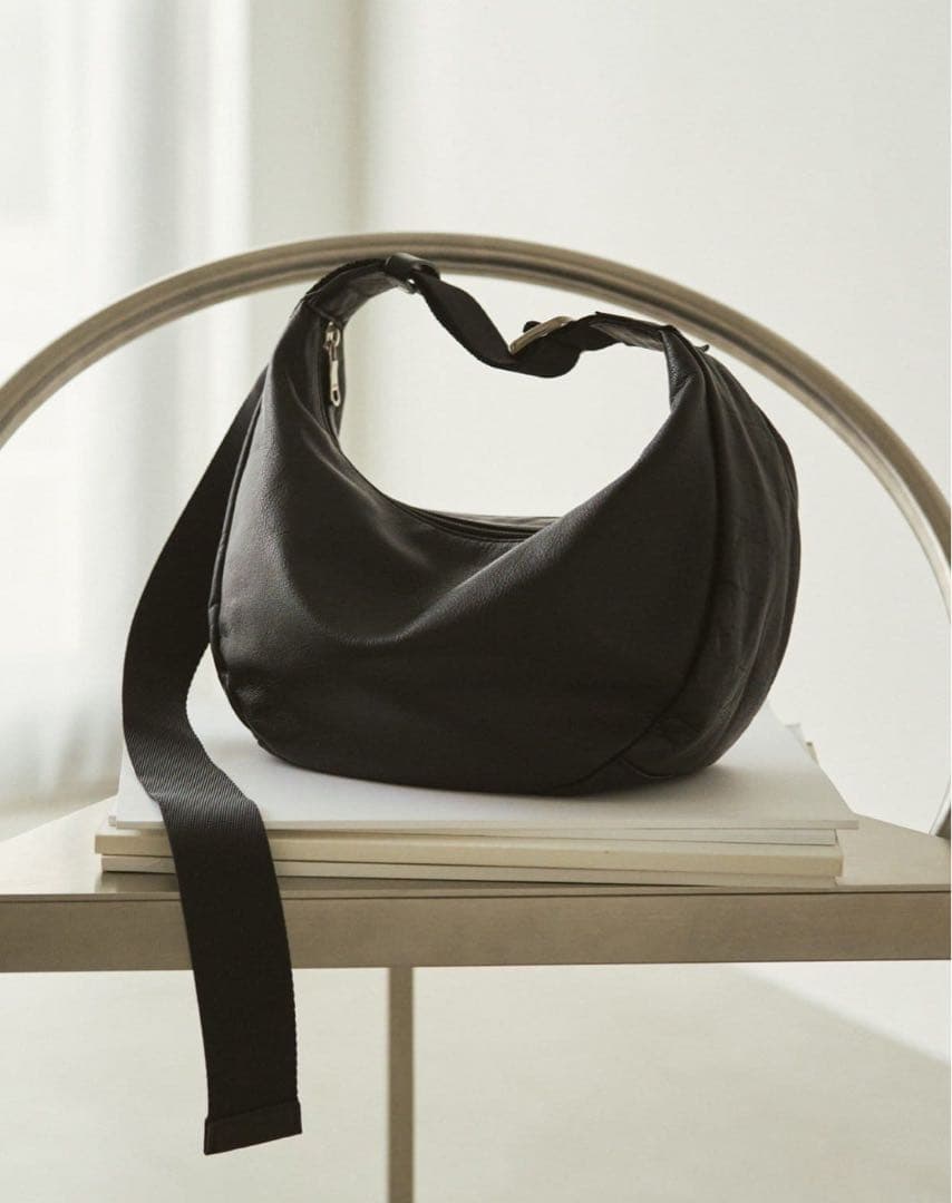 russet＊ラシット＊ソフトレザーラウンドショルダーバッグ　ブラック2