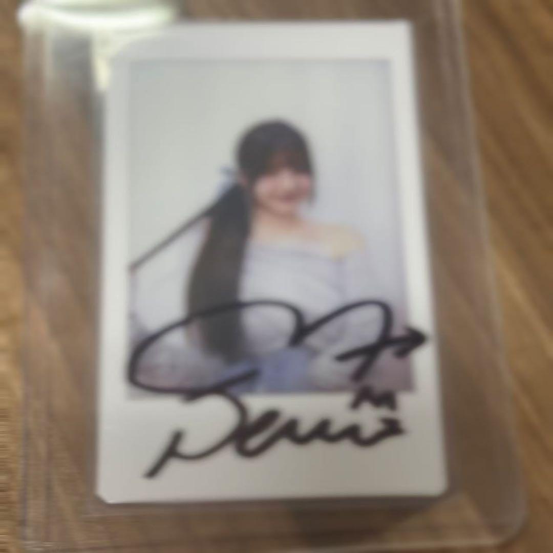 MADEIN セリナ サイン入りポラロイド チェキ