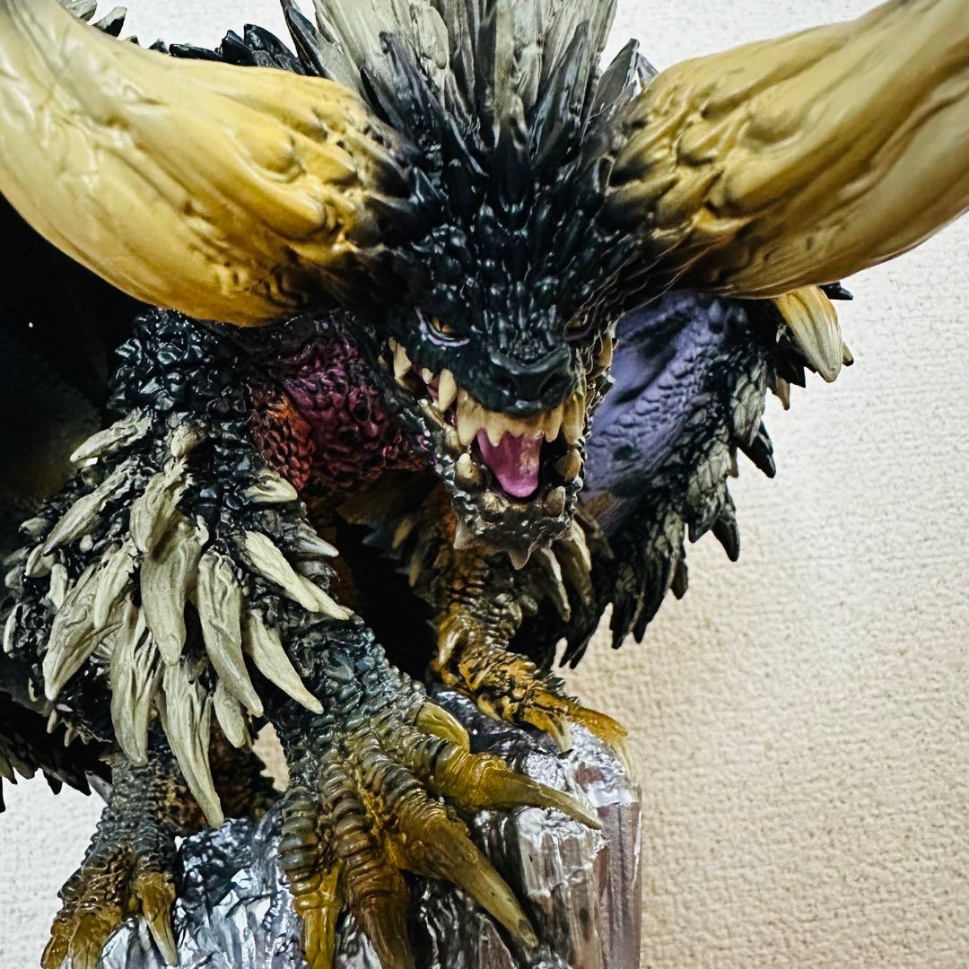 最安値　カプコンフィギュアビルダー クリエイターズモデル　滅尽竜ネルギガンテ