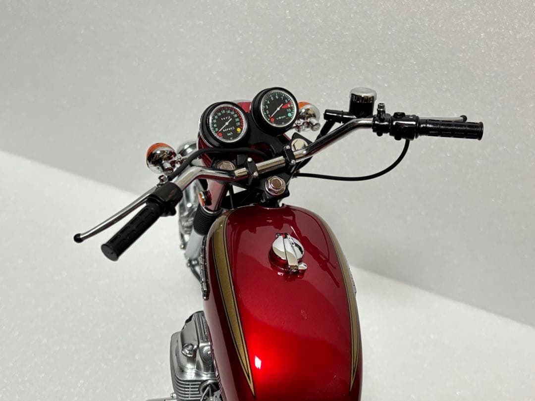 ミニチャンプス 1/6 ホンダ CB750 レッドメタリック　1968