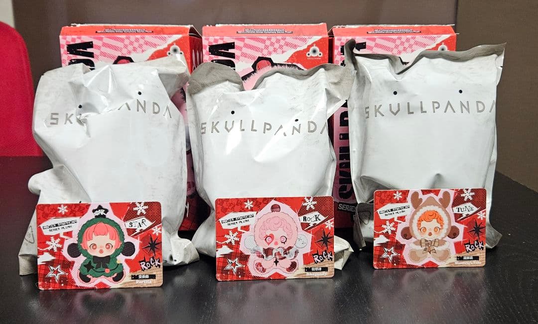 ぬいぐるみ POP MART SKULL PANDA Winter Symphony