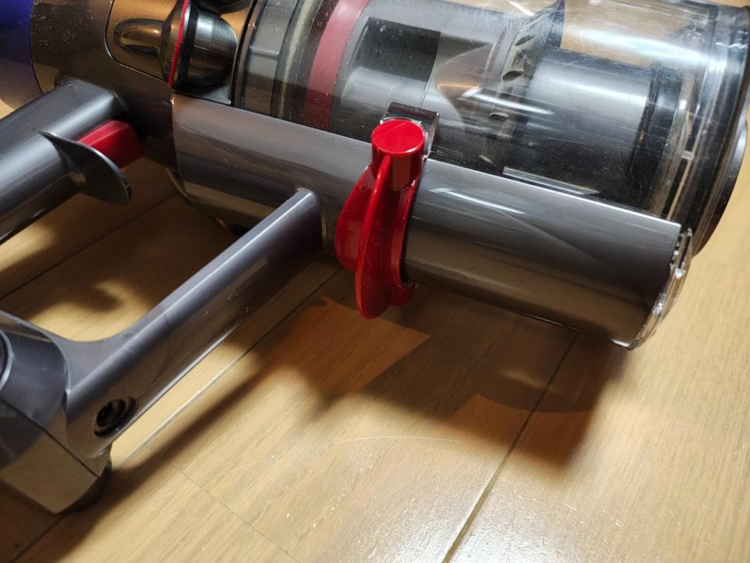 ダイソン★コードレス掃除機★V10本体★ＳV12★バッテリー新品と同等★4