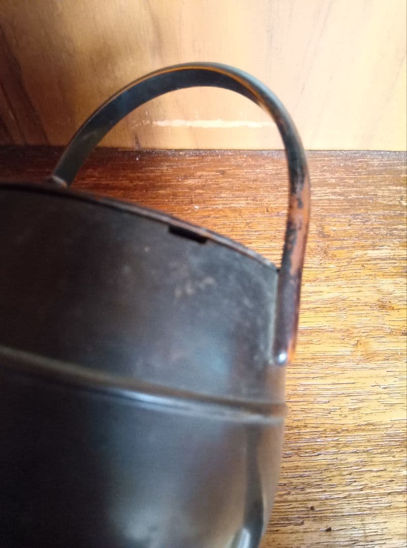 銅製　丸型蓋付き容器　灰皿　凹み有　ヴィンテージ　花器