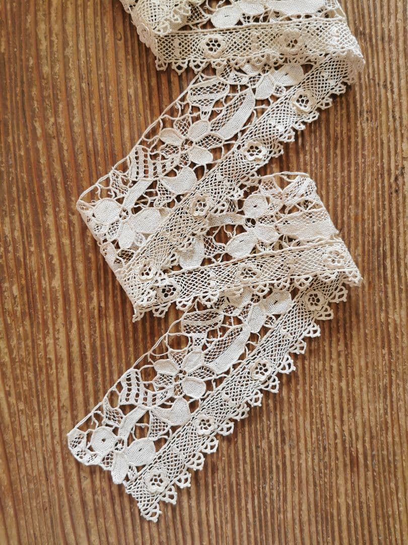 アンティーク ポワンドヴェニス 菫の花 クロシェ編みの桜草 ロング飾り襟 付け襟