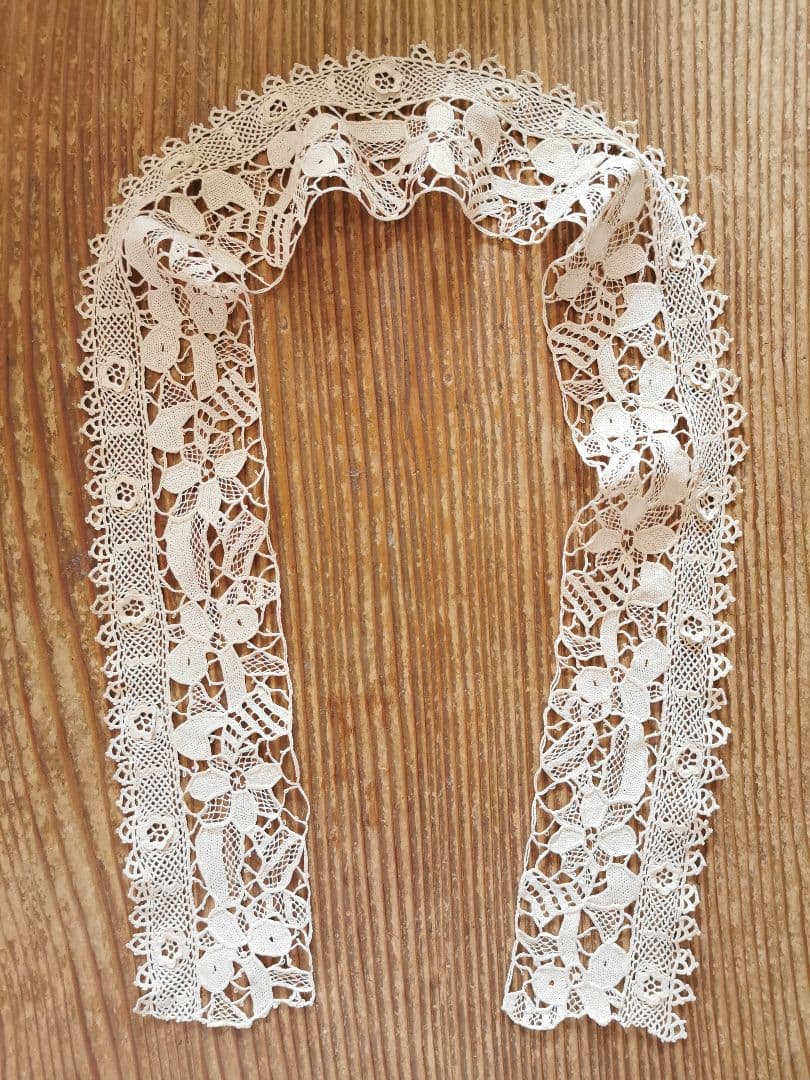 アンティーク ポワンドヴェニス 菫の花 クロシェ編みの桜草 ロング飾り襟 付け襟