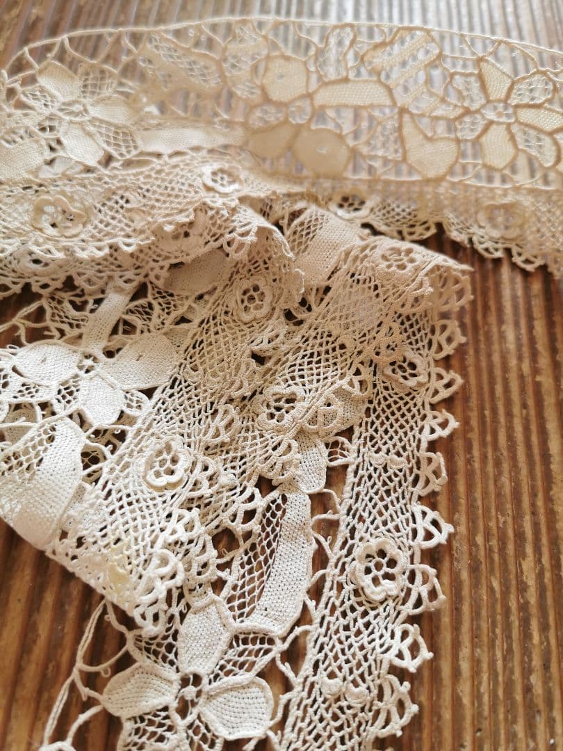 アンティーク ポワンドヴェニス 菫の花 クロシェ編みの桜草 ロング飾り襟 付け襟