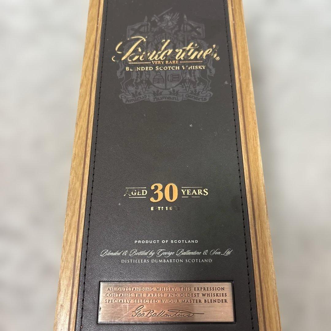 Ballantine's 30年 ブレンデッドスコッチウイスキー 木箱入り