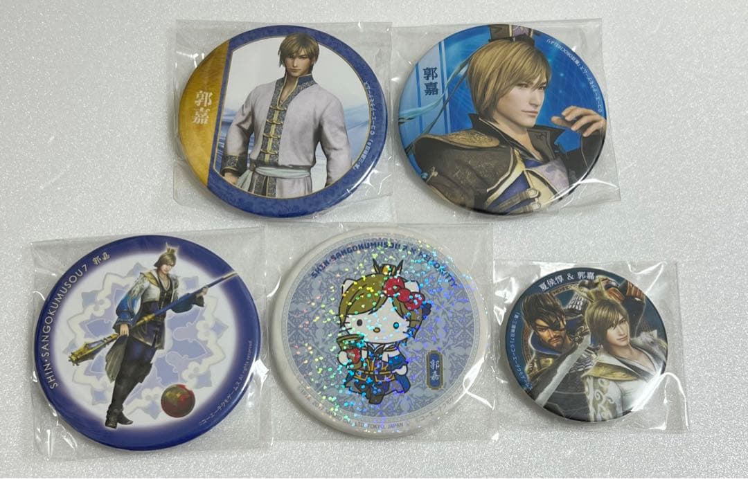 三國無双 郭嘉 缶バッジ サンリオコラボ クッキー缶