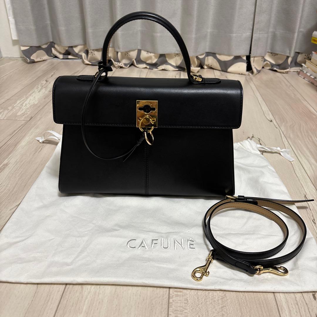 短時間使用　Cafune レザーショルダーバッグ ブラック