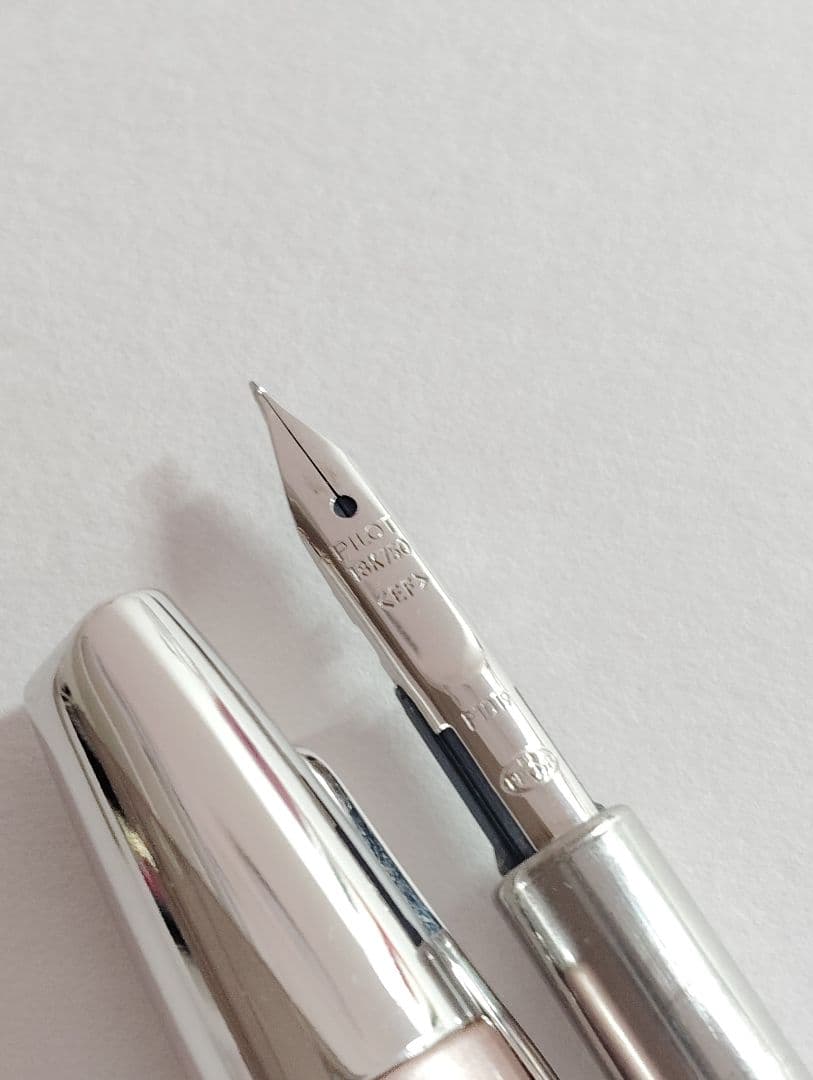 キャップレス デシモ 万年筆 パイロット ツートーンカラー ピンク×ホワイト