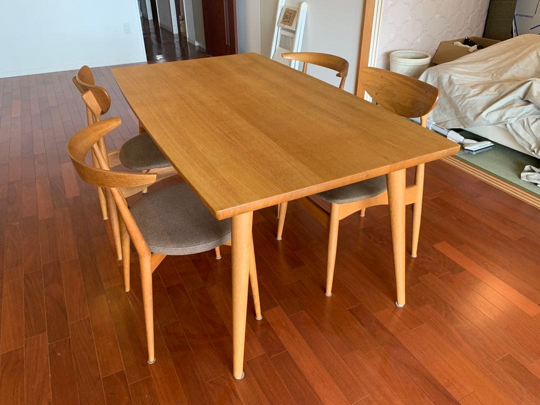 飛騨高山　柏木工　ナラ無垢材オイル仕上げダイニングテーブル