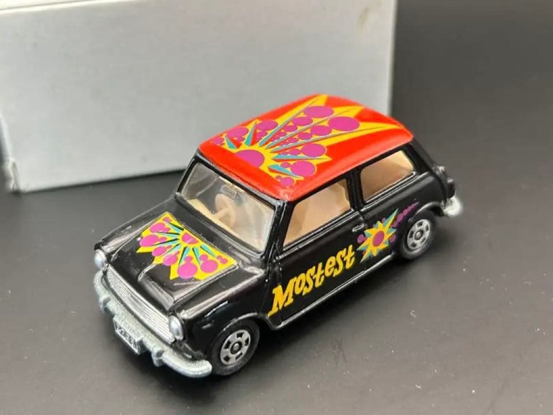 tomica ミニクーパー　トラフィック　ポップアート仕様　 日本製　トミカ