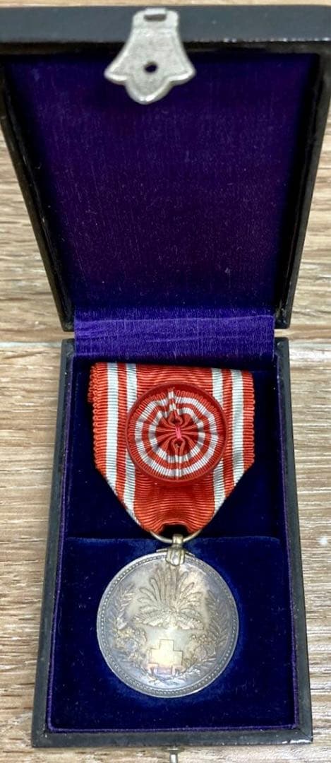 日本赤十字社 明治21年 徽章 記念勲章 メダル アンティーク コレクション