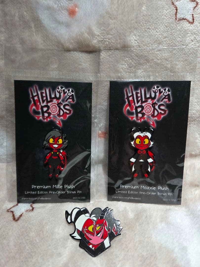 限定版プレオーダー ヘルヴァボス モクシー ミリー ピンバッジ 3点セット