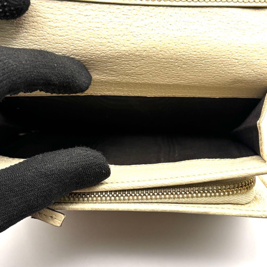 グッチ 折り財布 GGキャンバス ロゴ プレート アイボリー ファスナー