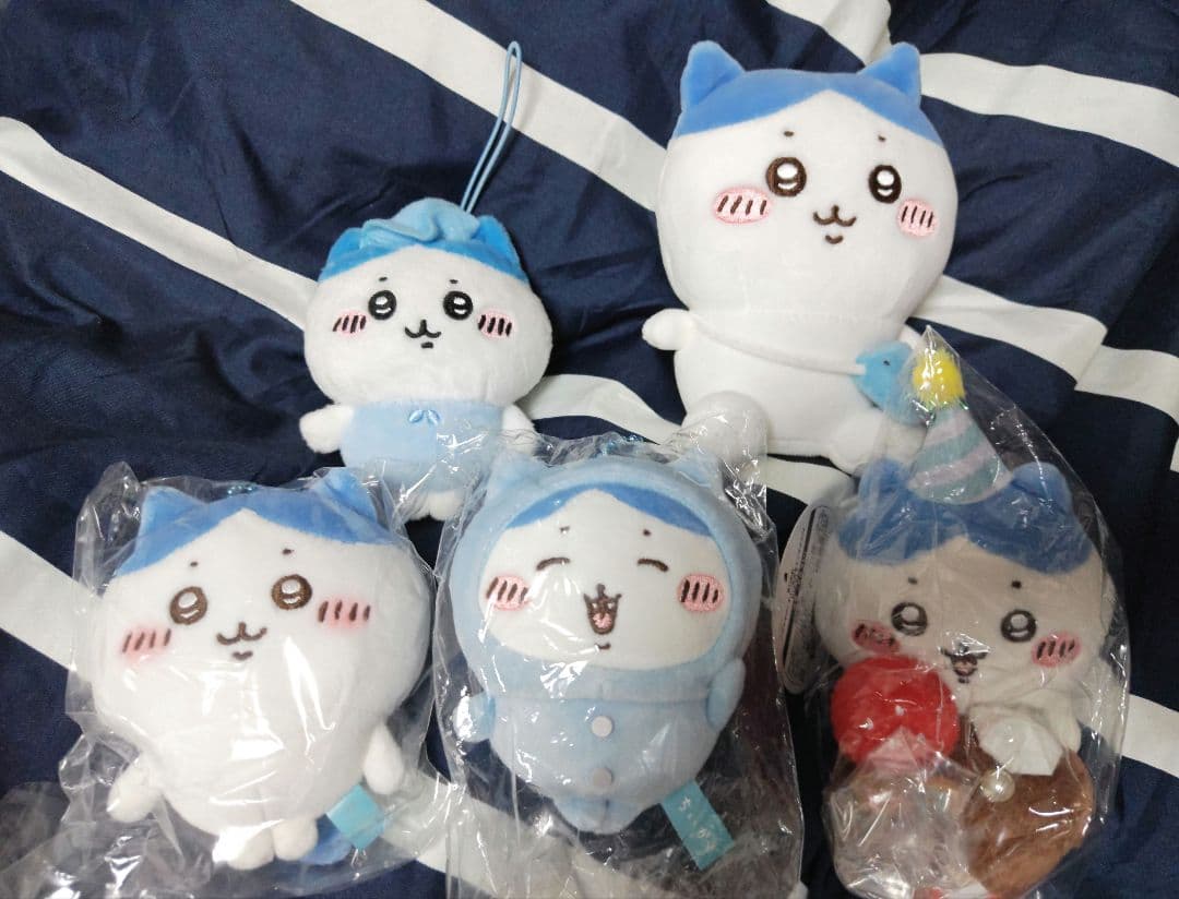 ちいかわ　ハチワレ　ぬいぐるみセット